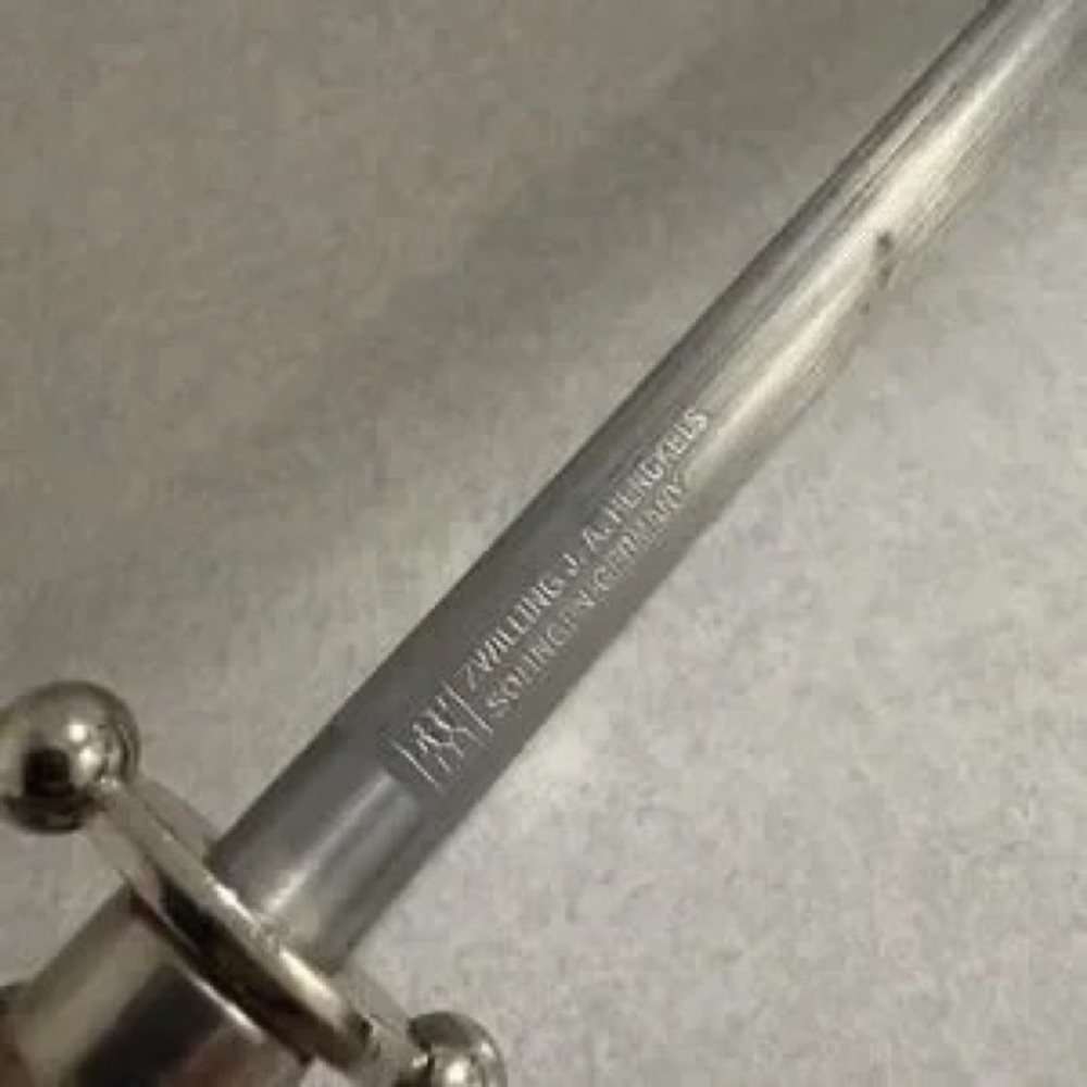 Knife Sharpening Steel with Wooden Handle - Picture 3 of 7